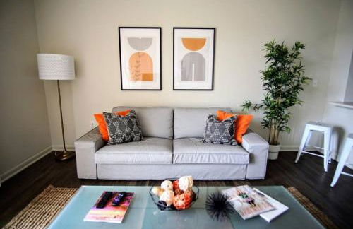 League Flats Uptown at West Trade Street - Photo 17