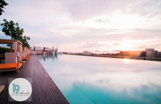 19 Atelier Suites Sutera Avenue - Photo 1