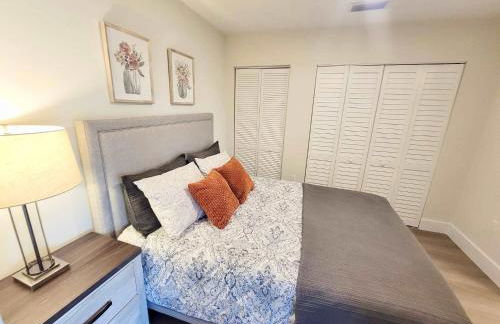 NEW Modern Condo FREE Parking & High Speed Wifi - Foto 14