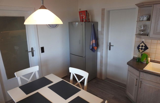 Family-friendly Escape - Photo 12