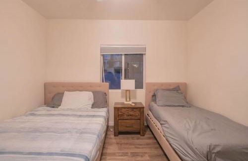 Cave Creek- Basketball Putt Putt Pool & Games - Foto 42