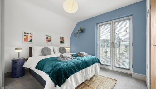 NEC Birmingham Airport Modern Village Retreat, Sleeps 7, Free Parking - Foto 3, wardrobe