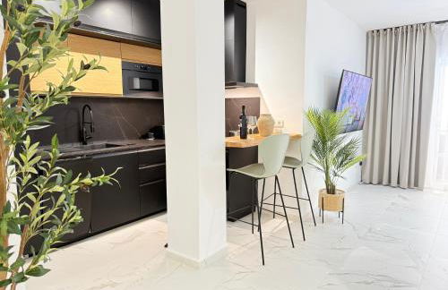 Sunset Beach Apartment - Playa del Cura, 10 meters to Beach, Sea View, Centrally Located, Los Locos - Foto 11