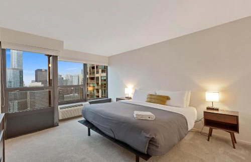 2bd River North Condo with Million Dollar Views! condo - Photo 2