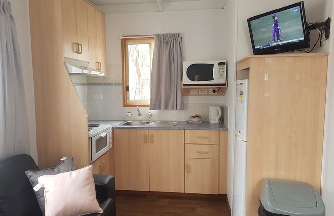 Euroa Caravan Park - Foto 21