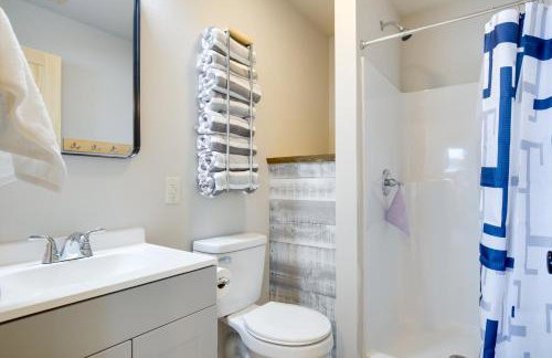 Private Dock and Rowboat! Cabin on Bearskin Lake - Foto 15