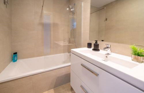 Malaga Sunset View Apartment - Photo 24