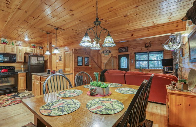 Elk Run On Cosby Creek - 2 Bedrooms, 2 Baths, Sleeps 7 Cabin by RedAwning - Foto 7