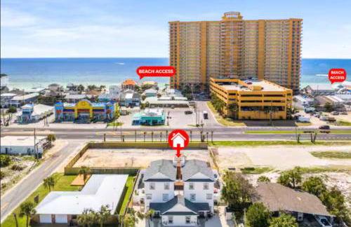 PCB Sleeps 22! 2 Homes, 2 Pools, 2 Mini Golf - Foto 6