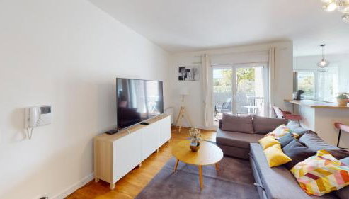 Live Like a Local Stylish 2BR with Balcony & Parking - Foto 3
