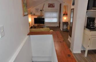 Cozy Alcove Studio Apt w Outdoor deck w NYC Views - Foto 6