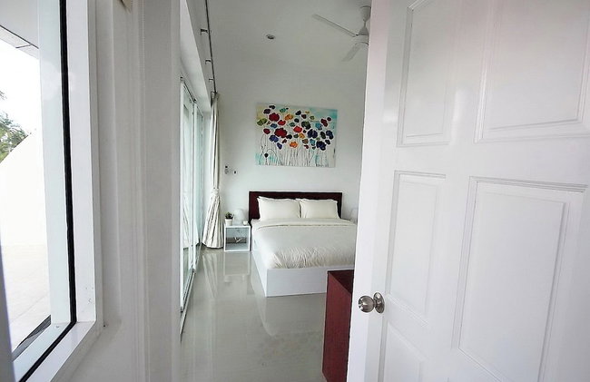 Beachside 3-bedroom Townhouse w Private Pool at 70 Meters From Beach - Photo 5