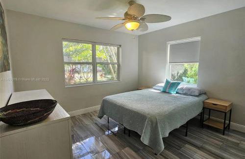 Tropical Oasis - BBQ and Beach-Inspired Nook - Foto 9