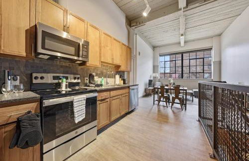 2125 Superior Living - Photo 128