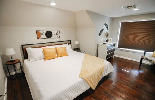 Fenced Yard and Patio W Grill plus Game Room - Foto 17