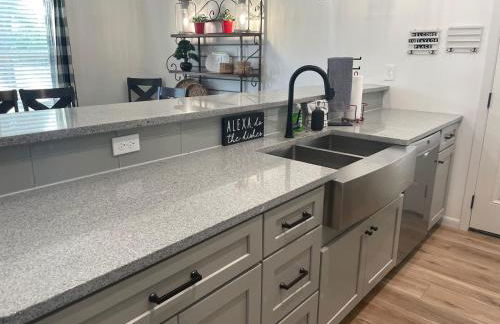 TAYLOR PLACE-5 Minutes to Silos & Baylor - Foto 4