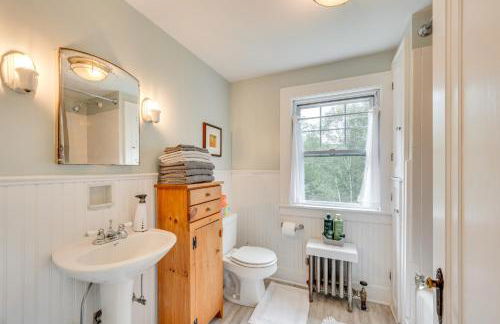 Family-Friendly Retreat in Barre 2 Spacious Decks - Photo 19