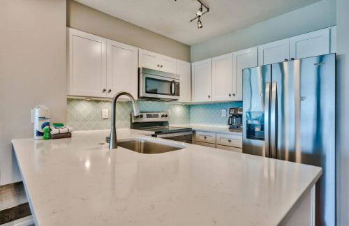 Seafarer, Gulf Front Condo, Right on the Beach - Photo 10