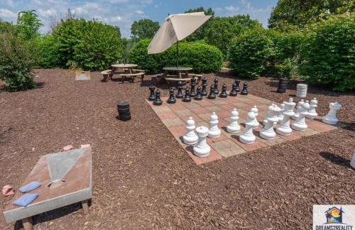 3BR Condo with Lake View - Trout Fishing - Playground - 2 Pools - Stairs Required - FREE TICKETS INCLUDED - PR69-9 - Foto 4