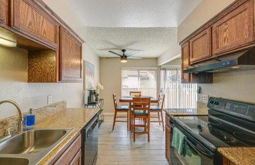 Cozy Fresno Condo w/ Balcony & Pool Access - Photo 12