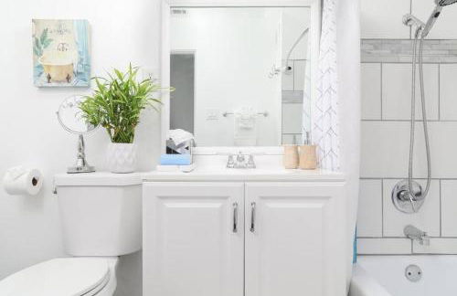 3 Bedroom 2 Bath House with Parking - 10 Guests - Foto 27