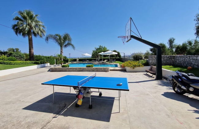 Villa With Private Pool, BBQ Area - Photo 43