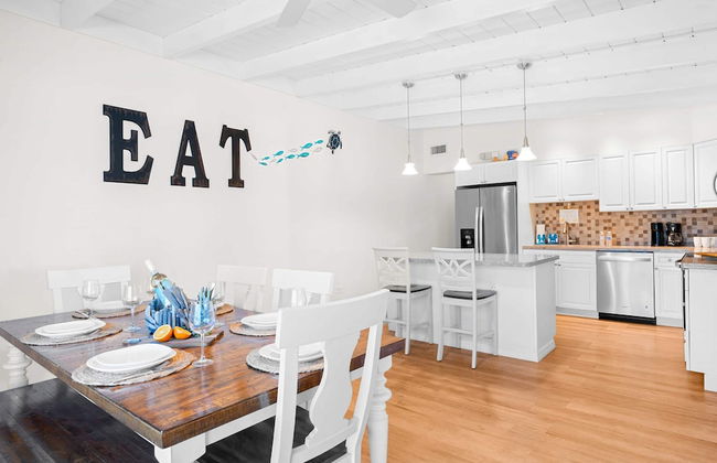 Seabreeze Cove Waterfront Gem 38 Foot Dock Cabana Club - Foto 45