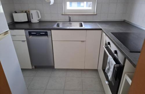 Ruhige und praktisch möblierte 2 Zi Wohnung 52 qm - Foto 7
