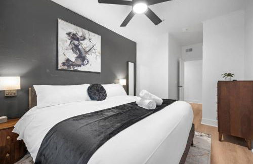 PFR Suites - Highland, 3BR 2BA Shadyside Condo, ADA, 2 Decks and Off-Street Parking - Foto 25