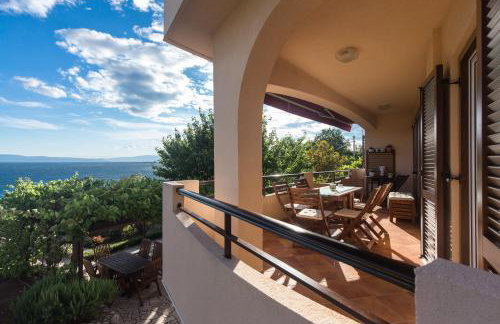 Captain's Apartment with Sea View - Photo 5