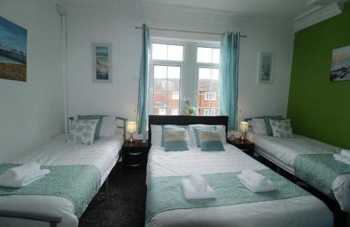 High Street House Thurnscoe by Smart Corporate Stays - Photo 3