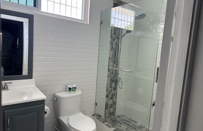 Remarkable 1-bed Apartment in Montego Bay - Photo 14