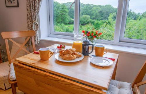 Badgers Sett - Photo 16