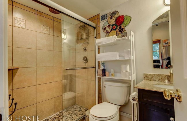 Chic Boutique Wine + Mtns Walk Everywhere - Foto 5