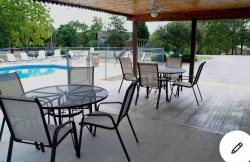 Luxury Cabin #21 With Hot Tub and Jacuzzi on Patoka Lake in Southern Indiana - Foto 19