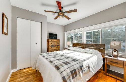 Steps to Estes Lake Mtn-View Hideaway with Hot Tub! - Foto 13