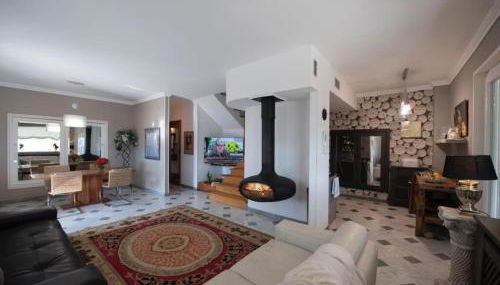 Villa con Piscina, Ac nelle 2 camere da letto, Palestra e vista su mare e monti - Foto 2