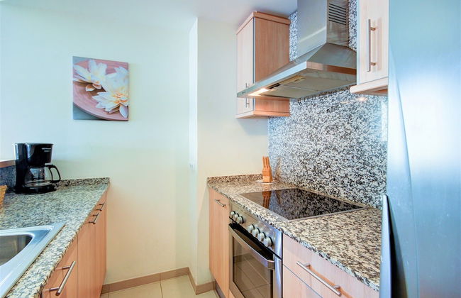 Beachfront Apartment in Roses - Photo 8