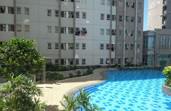 Modern And Homey 2Br At Puncak Kertajaya Apartment - Photo 18