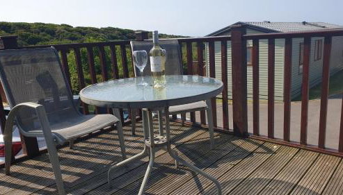 Holiday Lodge, sleeps 4, with sea & countryside views - Foto 5