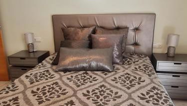 Elegant 2-Bedroom Apartment in Benidorm with Private Pool and Scenic Garden Views - Photo 3