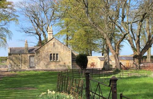 North Lodge - Photo 1