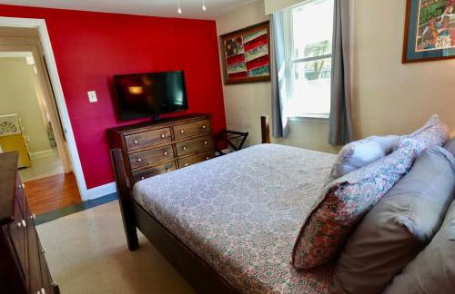 White Picket Fence - EV Charger! - Foto 13