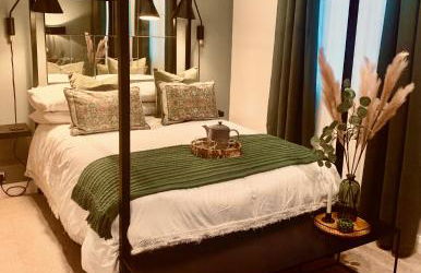 The Fifth Quarters, Grade II Listed Apartment, The Lace Market, NG1, City Centre, Nottingham, Sleeps 4 - Photo 1