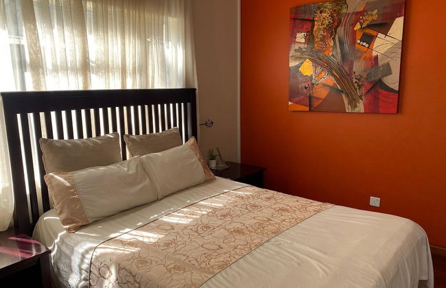 Luxurious 4 bed With Pool in Helensvale - 2255 - Foto 33