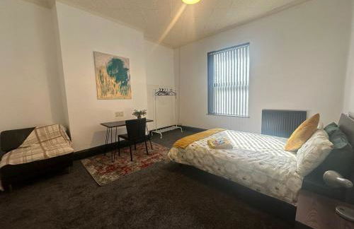 Large Spacious En-suite PLAB RECOMMENDED - Foto 6