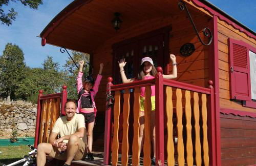 Les Roulottes de la Ferme des Chanaux - Foto 12