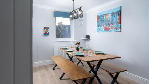 Large newly refurbished modern house, part sea views, south facing garden, parking - Foto 4