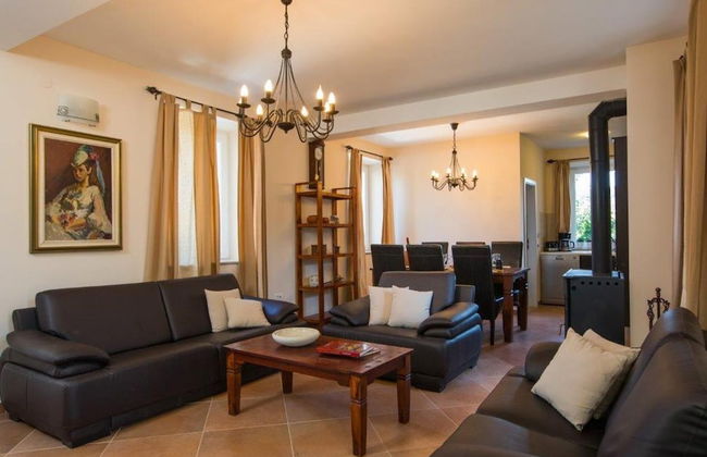 Beautiful 4-bed Villa for up to 10 Guests - Foto 6