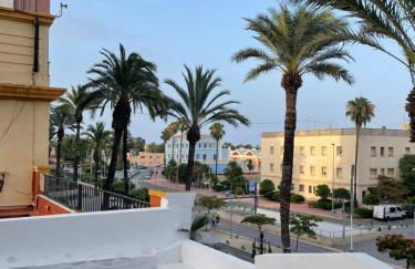 Centrally Located Spacious Private Apartment BuenaVista in Grao with Rooftop - Photo 28